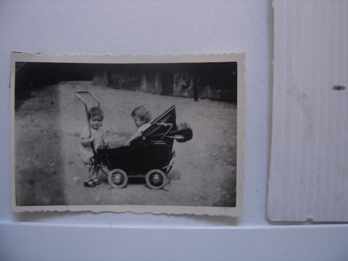 Ancienne photo enfant avec son - ancienne,